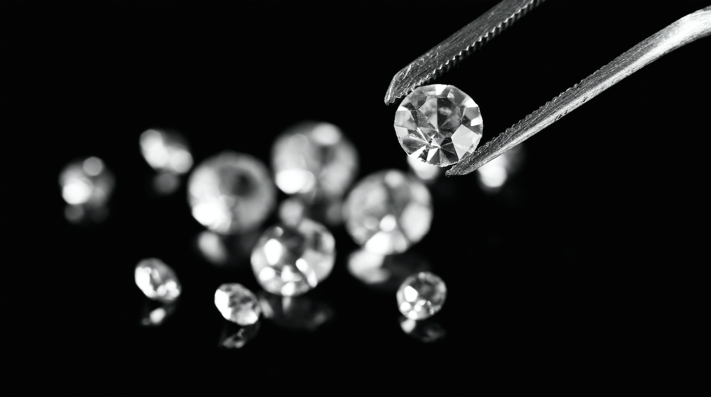 Vì Sao Giới Thượng Lưu "Say Mê" Trang Sức Platin?