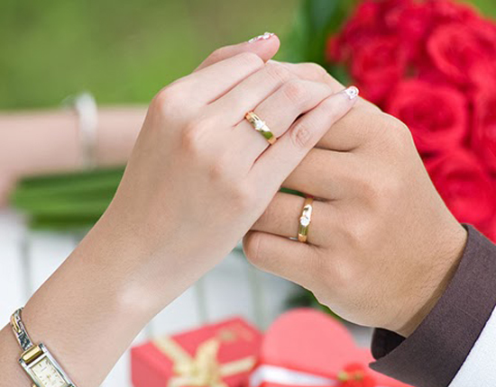 nhẫn cưới vàng