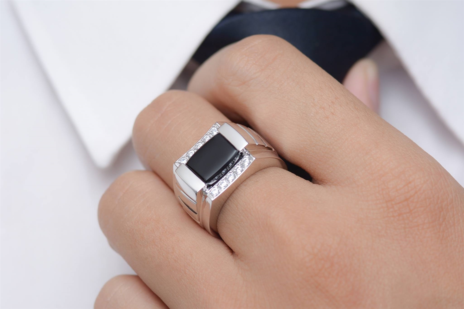 Những Vật Dụng Không Thể Thiếu Của Doanh Nhân Thành Đạt