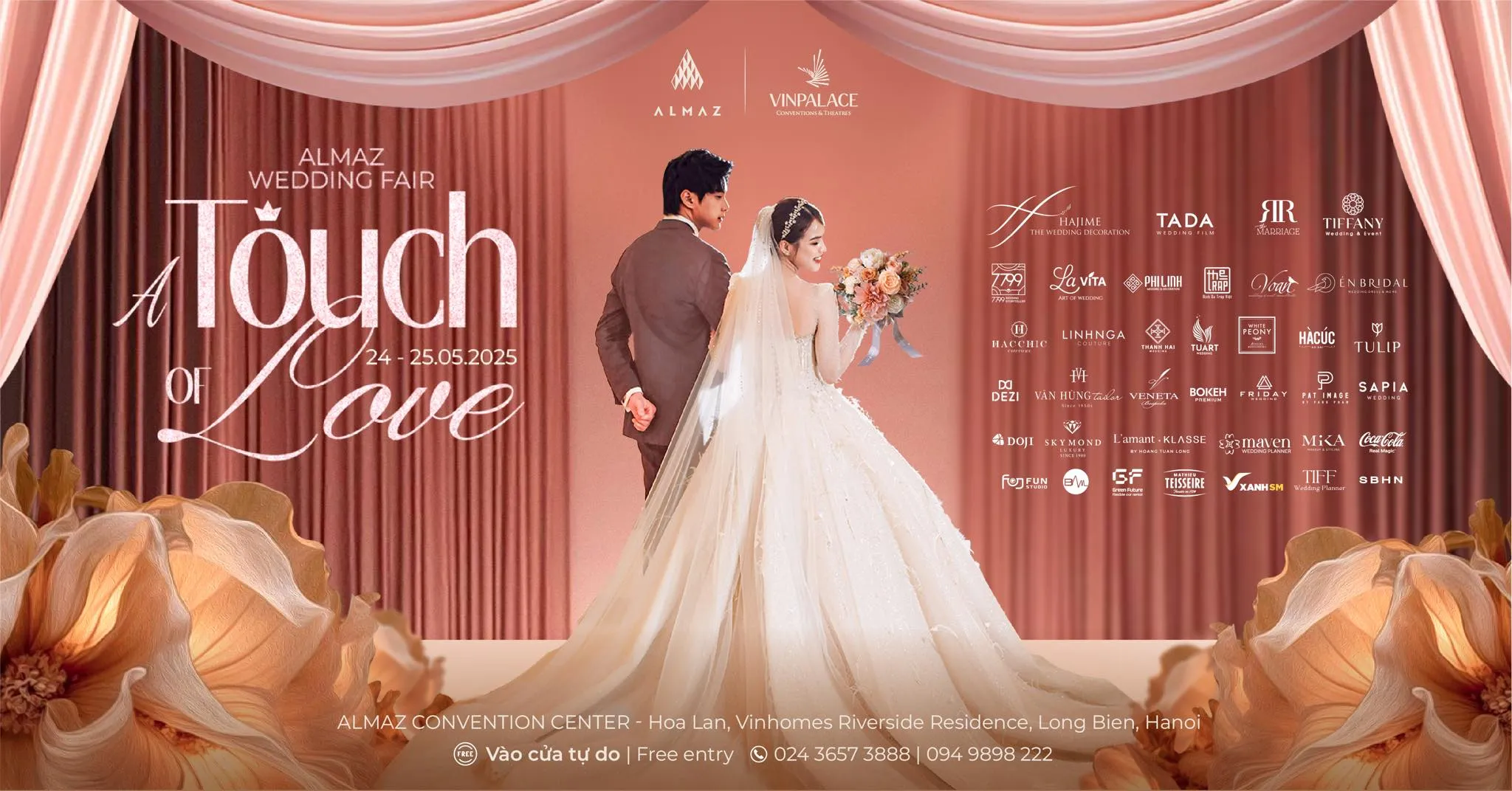 Hơn 500 cặp đôi ghé thăm Skymond Luxury tại Almaz Wedding Fair - BST Promise in Time "cháy hàng" sau 2 ngày sự kiện