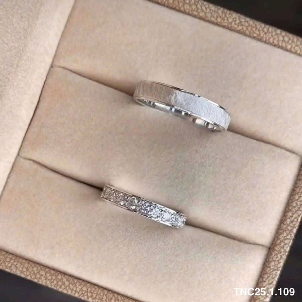 nhẫn cưới bạch kim