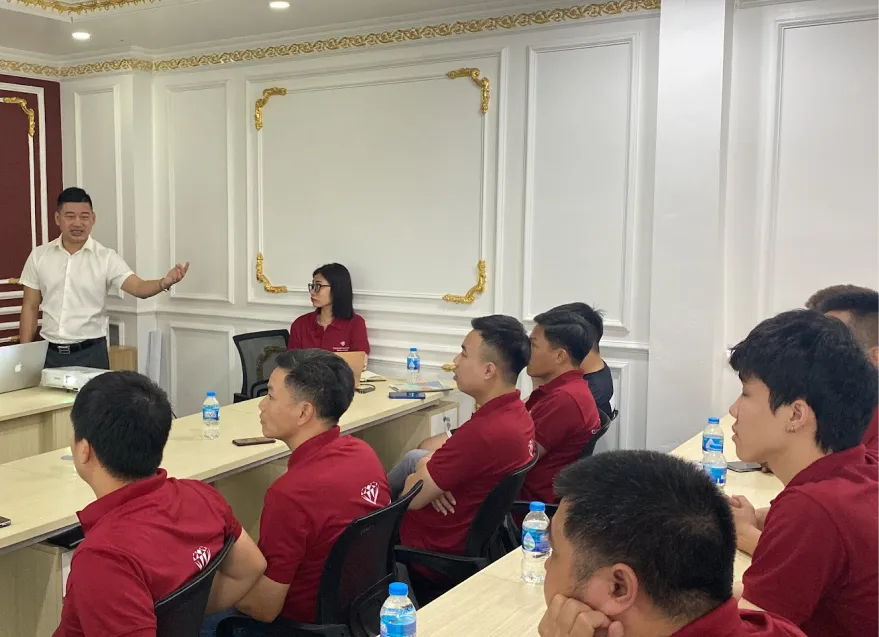 đào tạo mở hiệu trang sức
