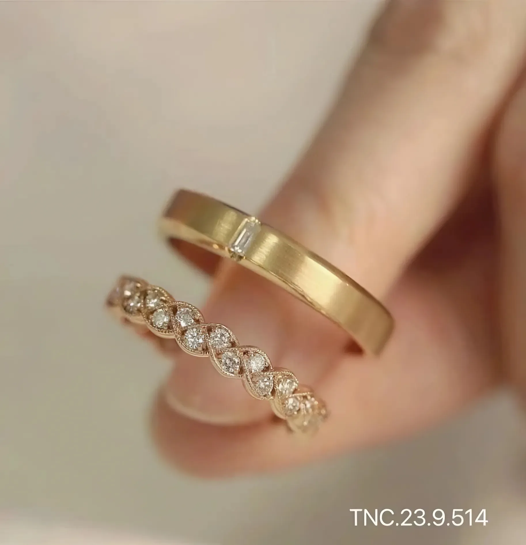 cặp nhẫn cưới thiết kế độc đáo