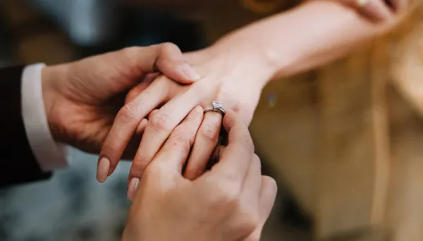 nhẫn cầu hôn Skymond
