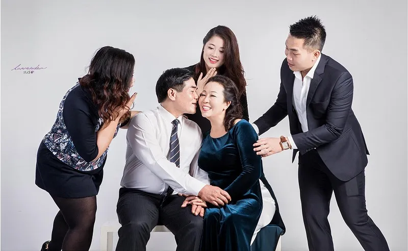 gia đình kỷ niệm đám cưới