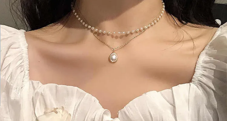 đeo ngọc trai không bị già
