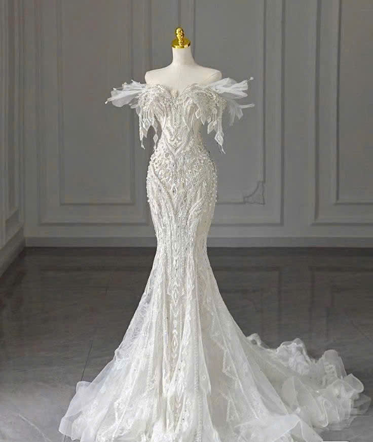 váy cưới đuôi cá