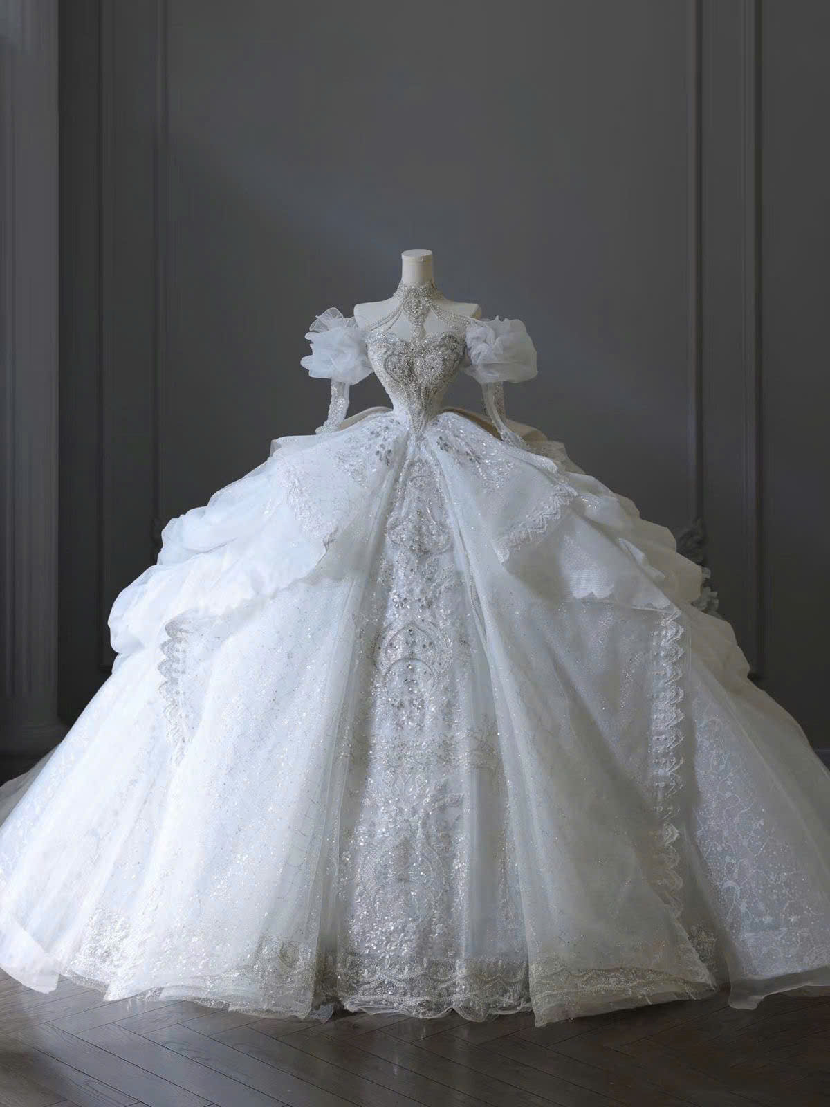 váy cưới công chúa