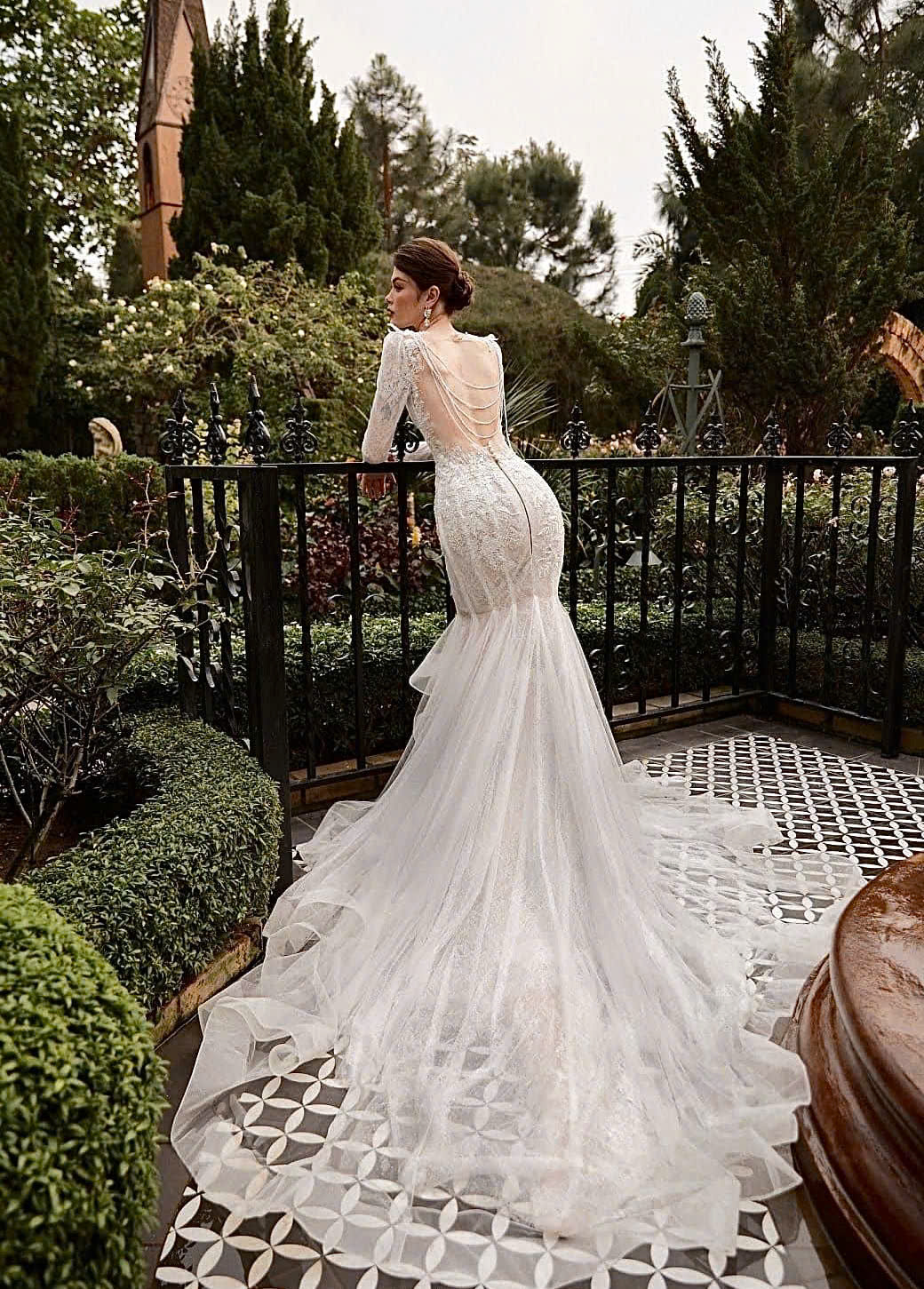 váy cưới đuôi cá