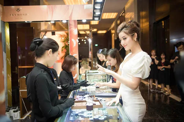 Nhẫn Cưới Hồ Chí Minh: 5 Sai Lầm Cần Tránh Khi Mua Nhẫn Cưới Ở Hồ Chí Minh