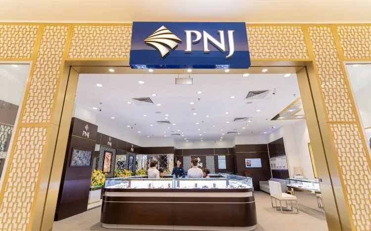 nhẫn cưới pnj
