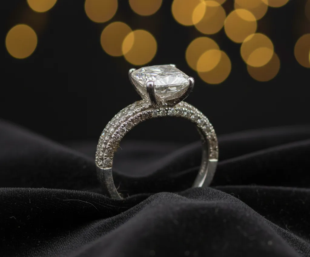 nhẫn cưới bạch kim bị bẩn