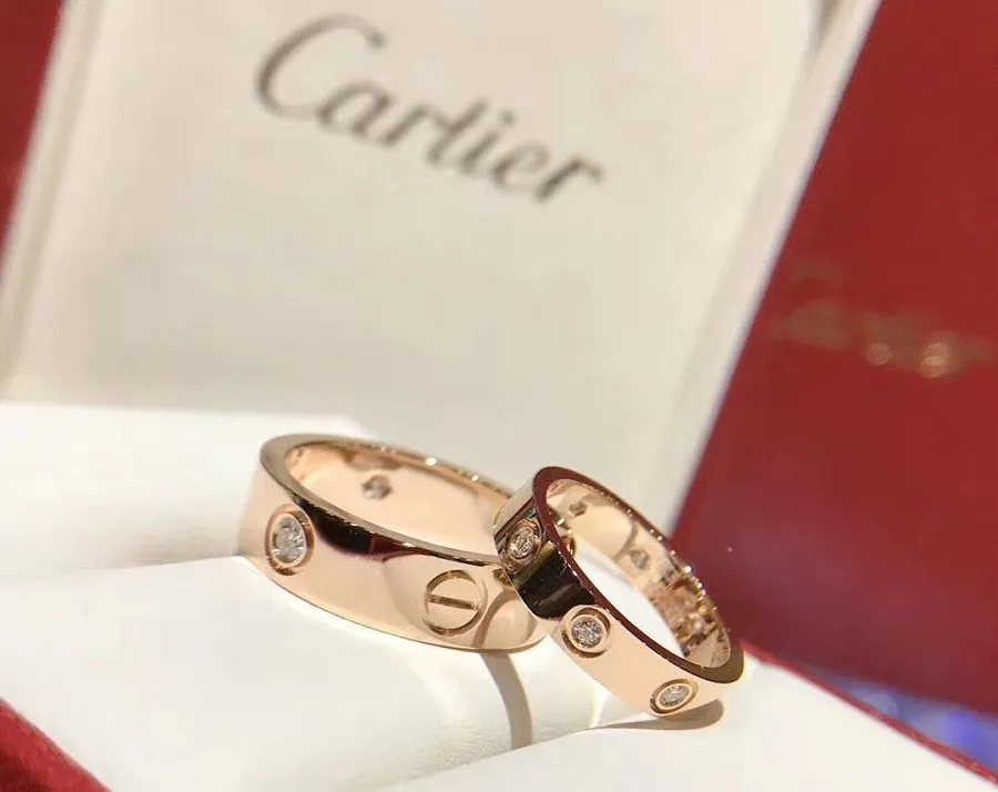 nhẫn cưới cartier