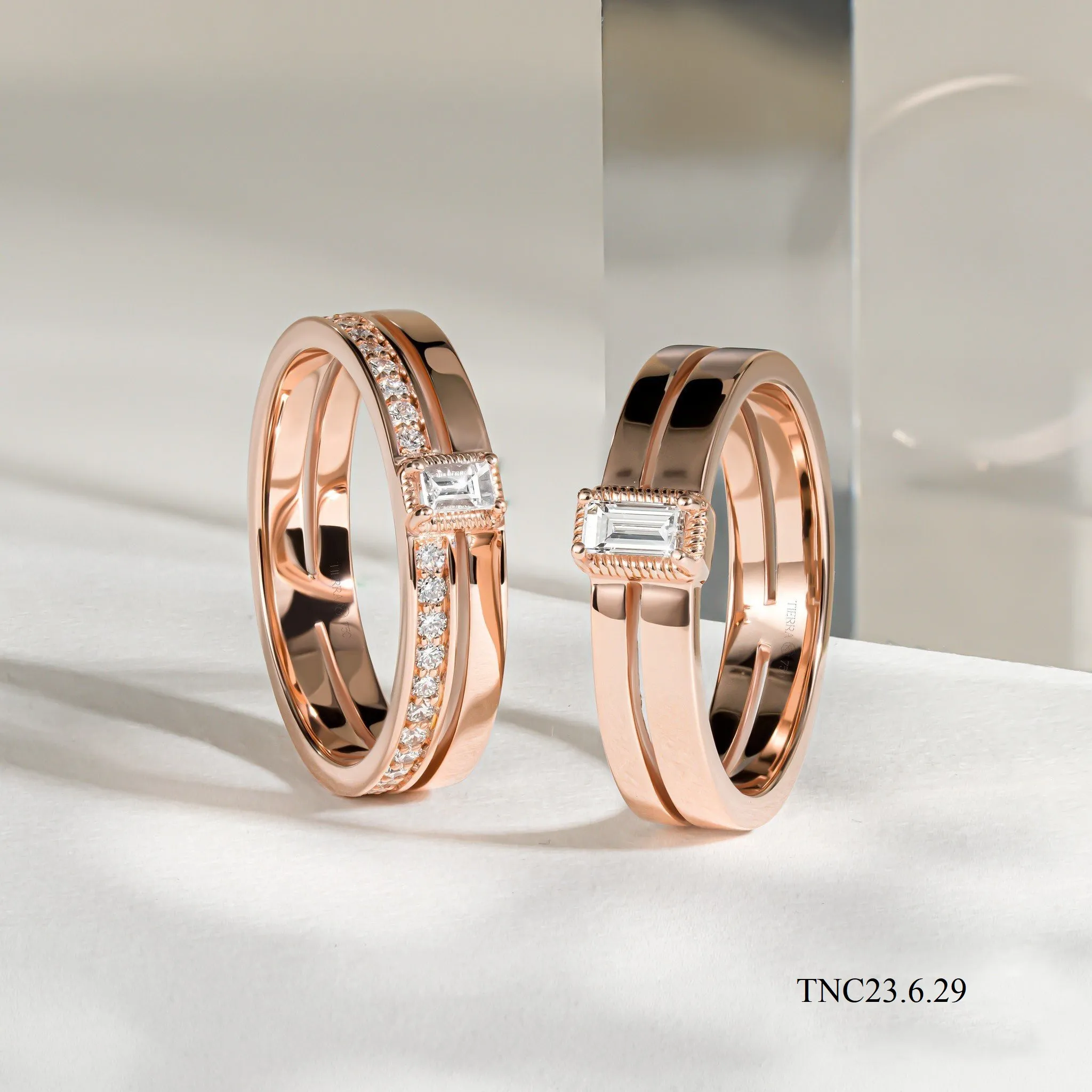 NHẪN CƯỚI KIM CƯƠNG TỰ NHIÊN: CHỌN ĐỘ TINH KHIẾT VS1 HAY VVS2 ĐỂ TỐI ƯU NGÂN SÁCH?