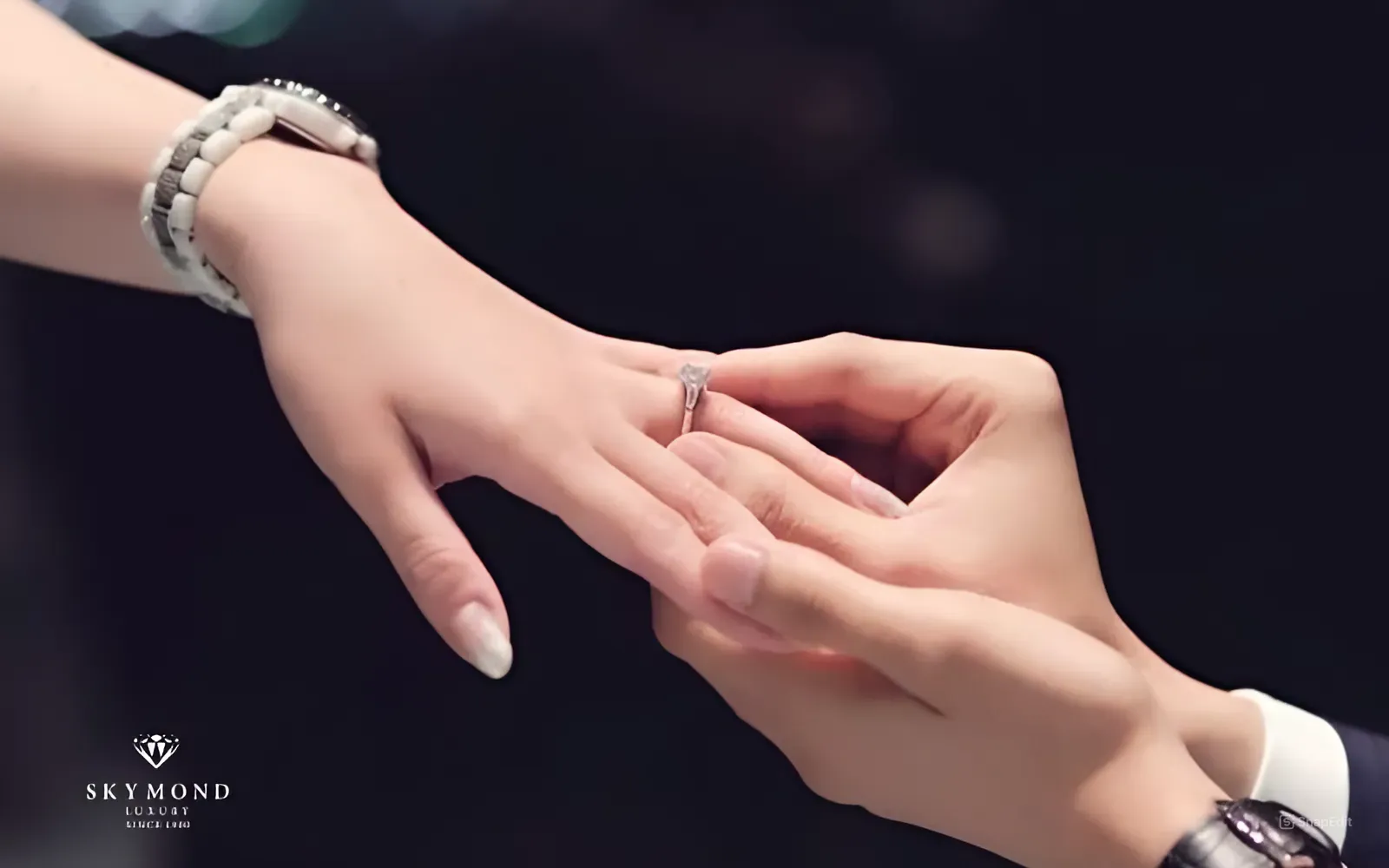 5 mẫu nail tôn vẻ đẹp của nhẫn cưới nhất