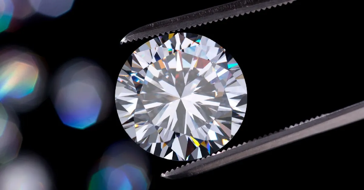 vi&ecirc;n đ&aacute; chủ kim cương