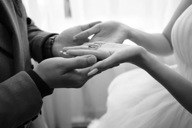 lỡ mất nhẫn cưới